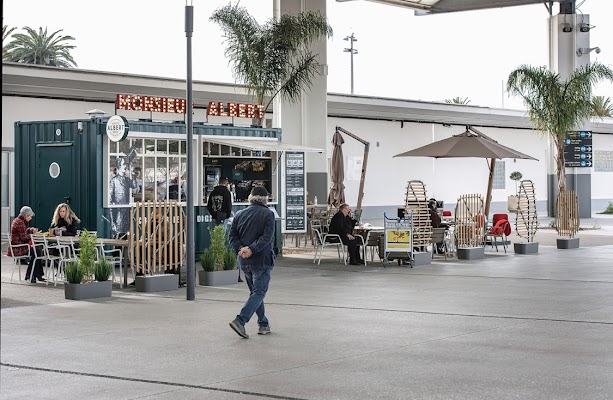 monsieur-albert-terminal-1-aeroport-de-nice